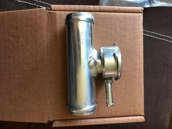 The other side to illustrate the quality of the machined rad cap holder