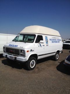 4X4 Quigley 1993 7,200 miles I think my HHR will fit in the back