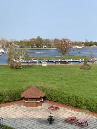 The marina by our hotel in Belleville 