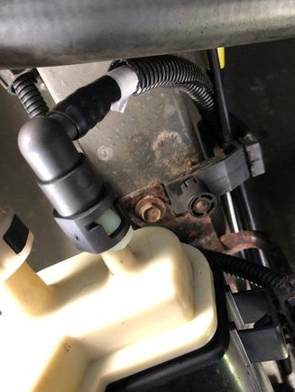 Here’s the other end of that vapour line it connects to the EVAP canister up under the rear axle area of the HHR