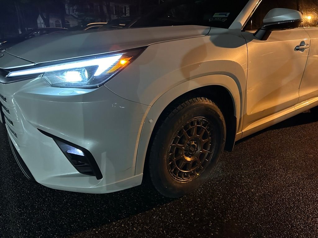 Wheels and Tires/Axles - 2024+ TX 350 Blizzak Winter Tire & Wheel Package 18" with TPMS only used one season - Used - All Years  All Models - All Years  All Models - Woburn, MA 01801, United States