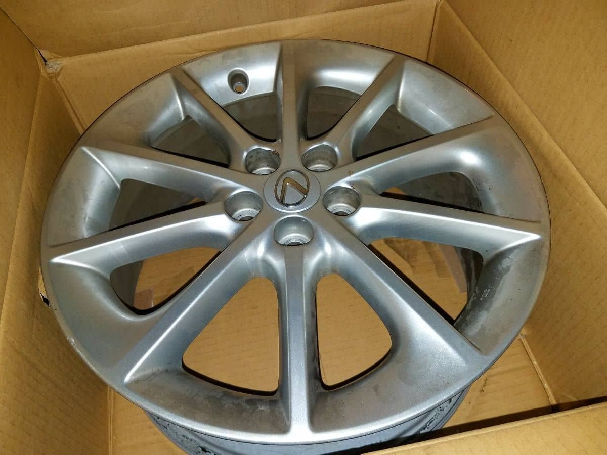 Wheels and Tires/Axles - 17x7 OEM Lexus Wheels & Center Caps 5x100 Corolla Matrix CT200h - $200 - Used - 2011 to 2017 Lexus CT200h - Bowling Green, KY 42101, United States