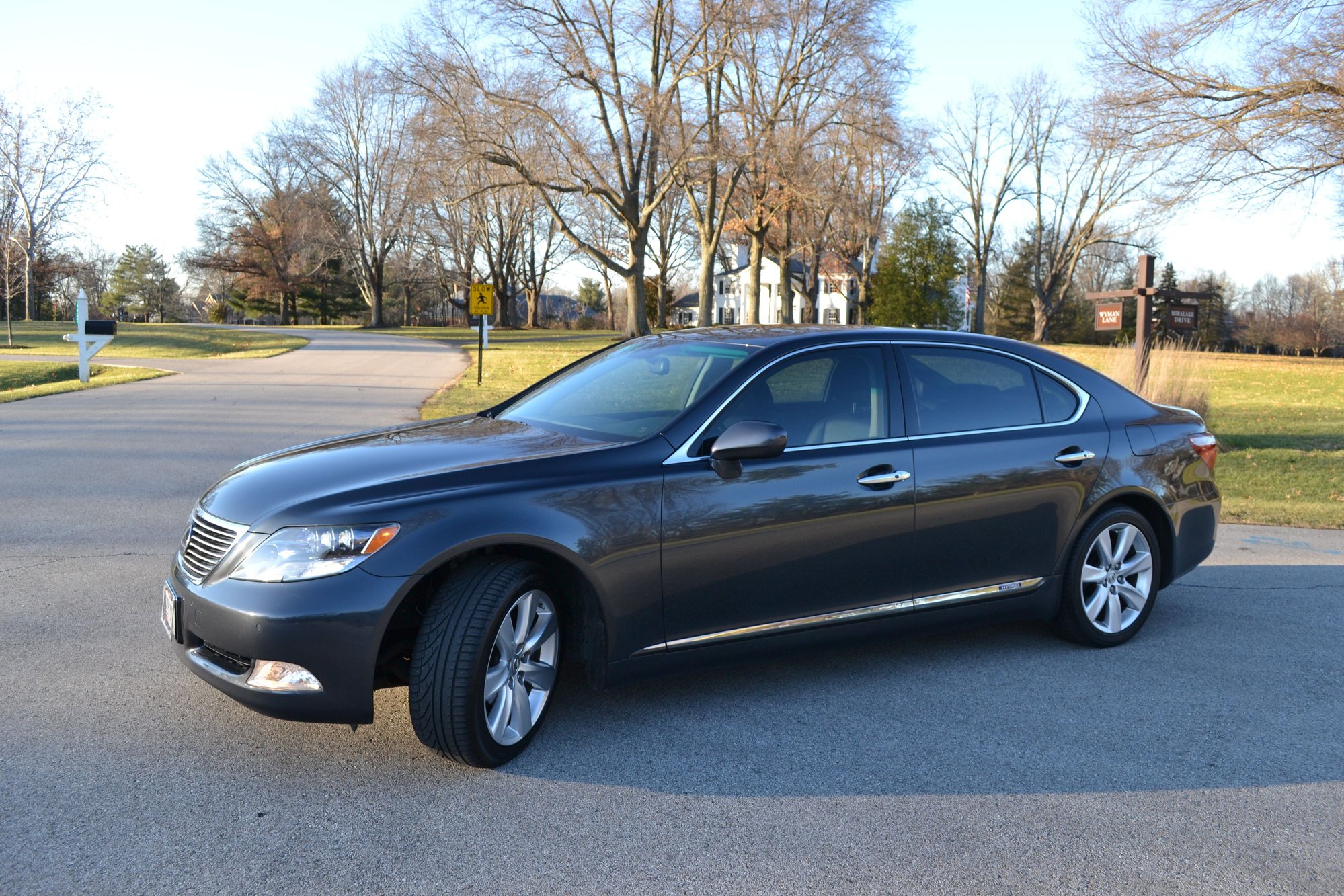 2008 Lexus LS600h - 2008 Lexus LS 600H L - Used - VIN JTHDU46F485006373 - 59,091 Miles - 8 cyl - AWD - Automatic - Sedan - Gray - Cincinnati, OH 45243, United States