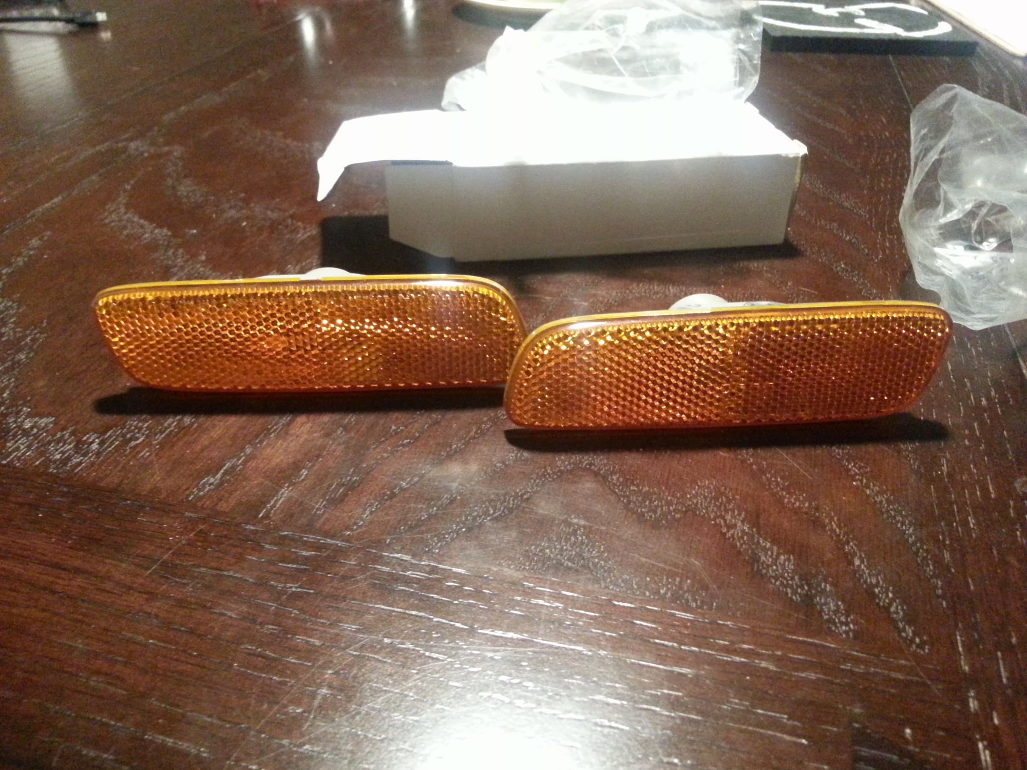 Lights - OEM mint front side markers $10 - Used - 1998 to 2005 Lexus GS300 - Huntington Beach, CA 92647, United States