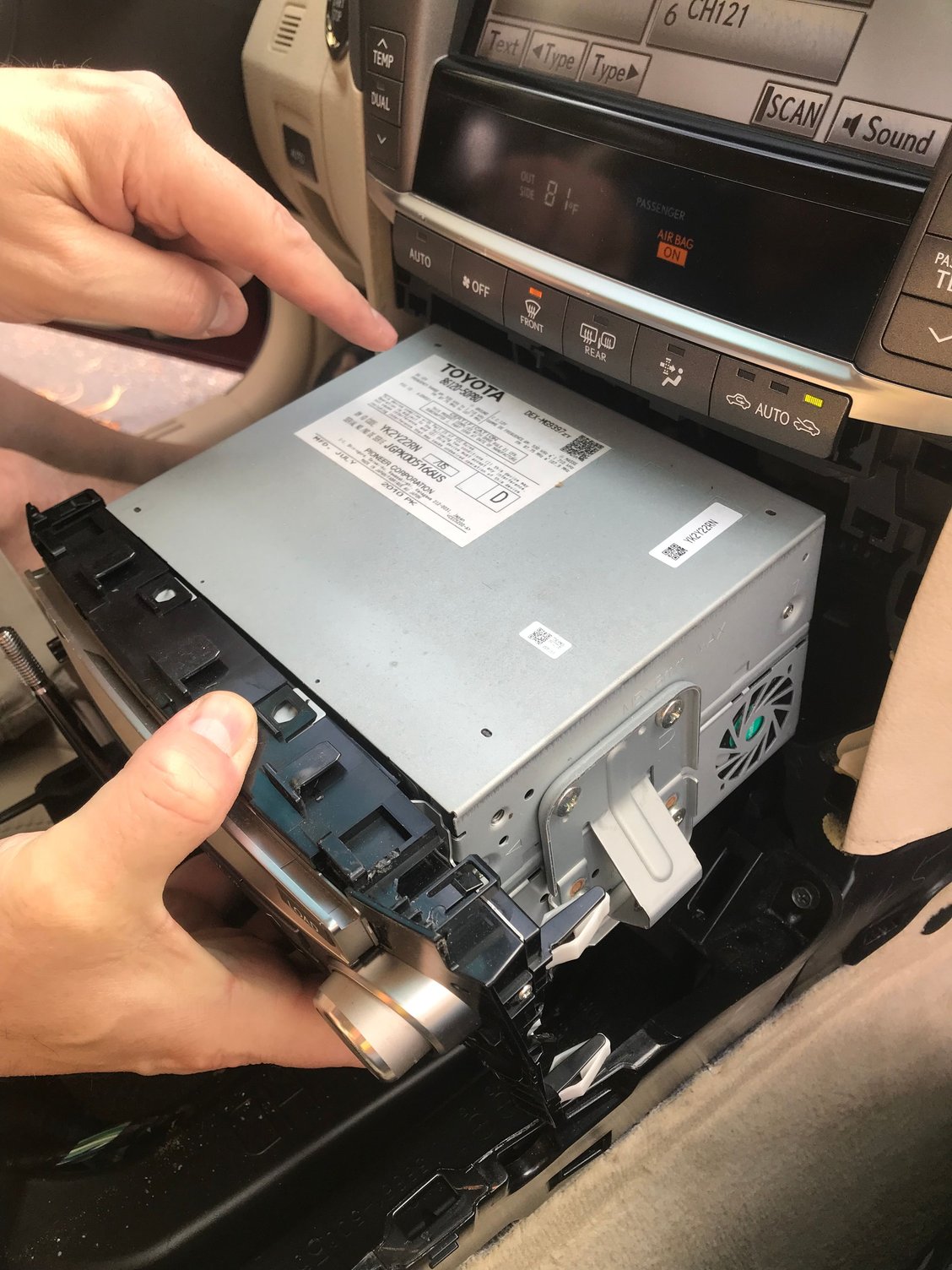 Radio am/fm satellite not working. Tuner broken LS 460 ClubLexus