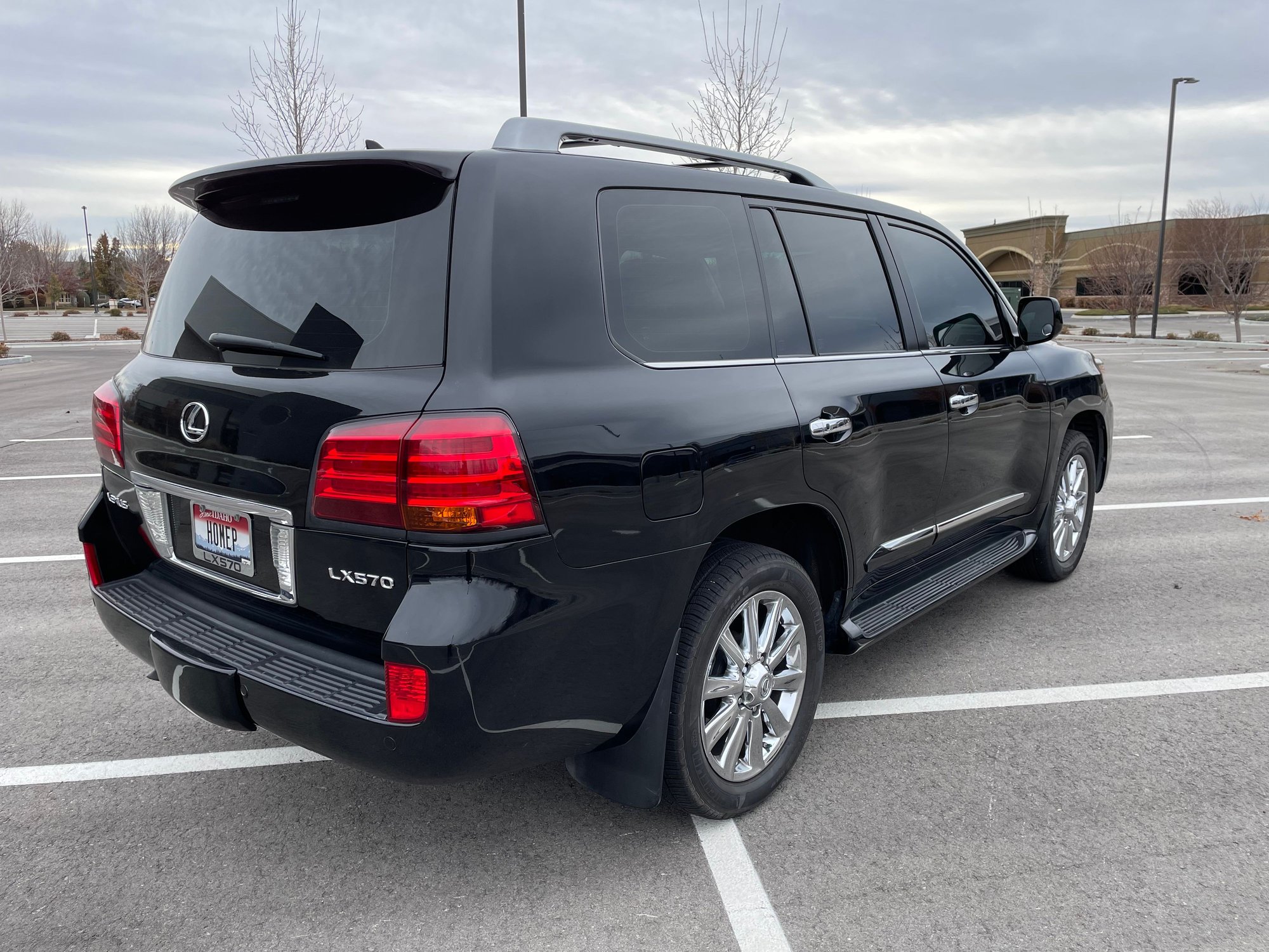 2008 Lexus LX570 - 2008 LX570 - 74k miles - Used - VIN JTJHY00W884007439 - 74,000 Miles - 8 cyl - 4WD - Automatic - SUV - Black - Meridian, ID 83642, United States