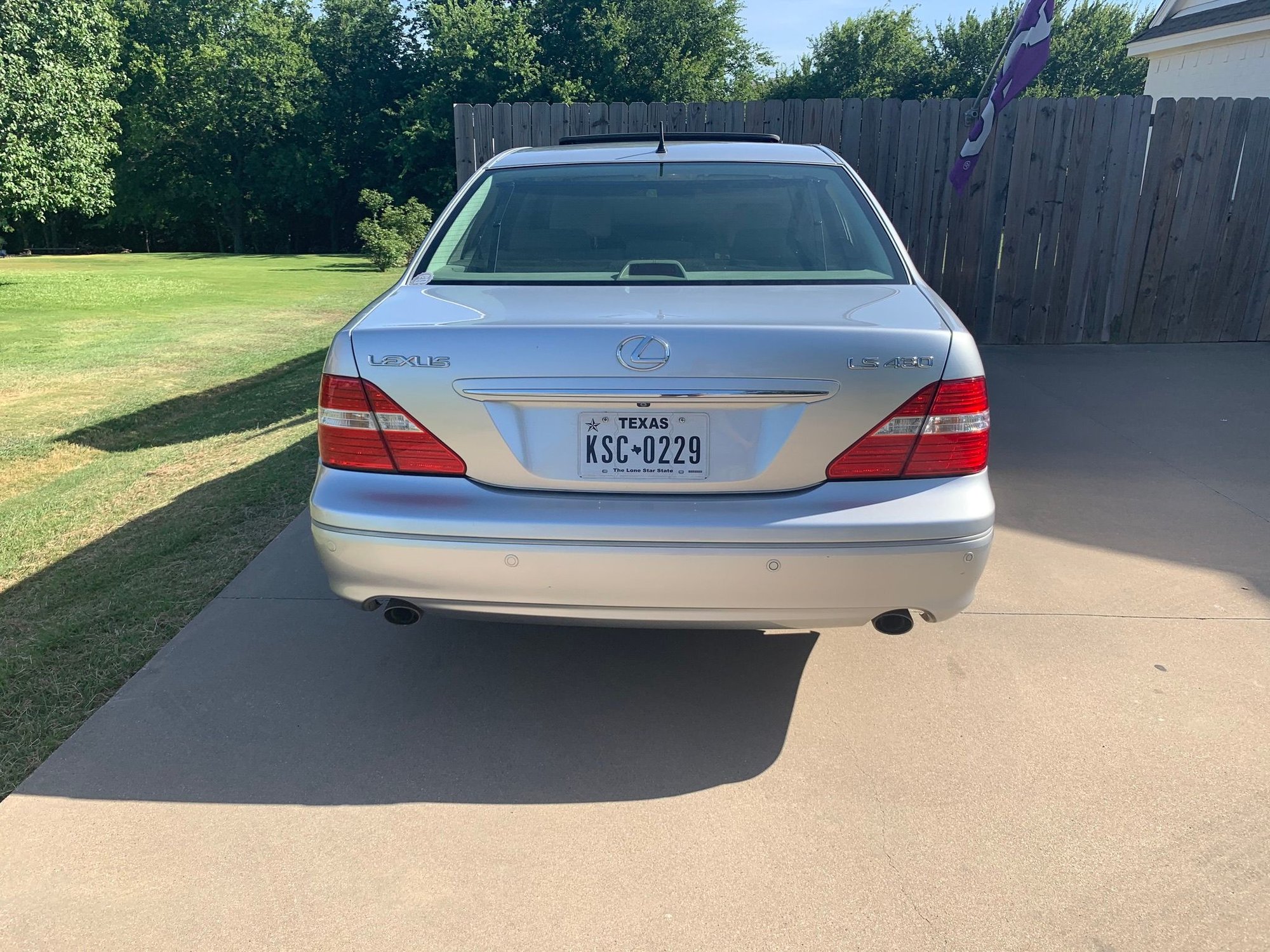 2005 Lexus LS430 - 2005 Custom Luxury LS430 - Used - VIN JTHBN36F950180432 - 108,500 Miles - 8 cyl - 2WD - Automatic - Sedan - Silver - Fort Worth, TX 76126, United States