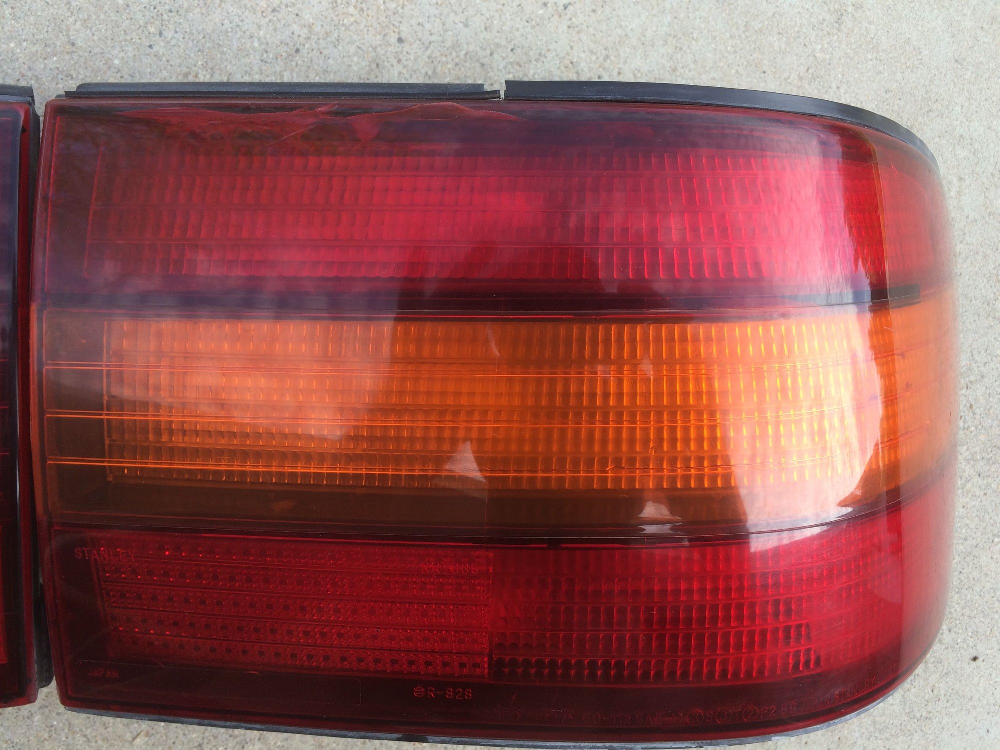 Exterior Body Parts - 1990 Lexus LS400 Tail Lights-Great working condition. - Used - 1990 to 1994 Lexus LS400 - Los Angeles, CA 90048, United States