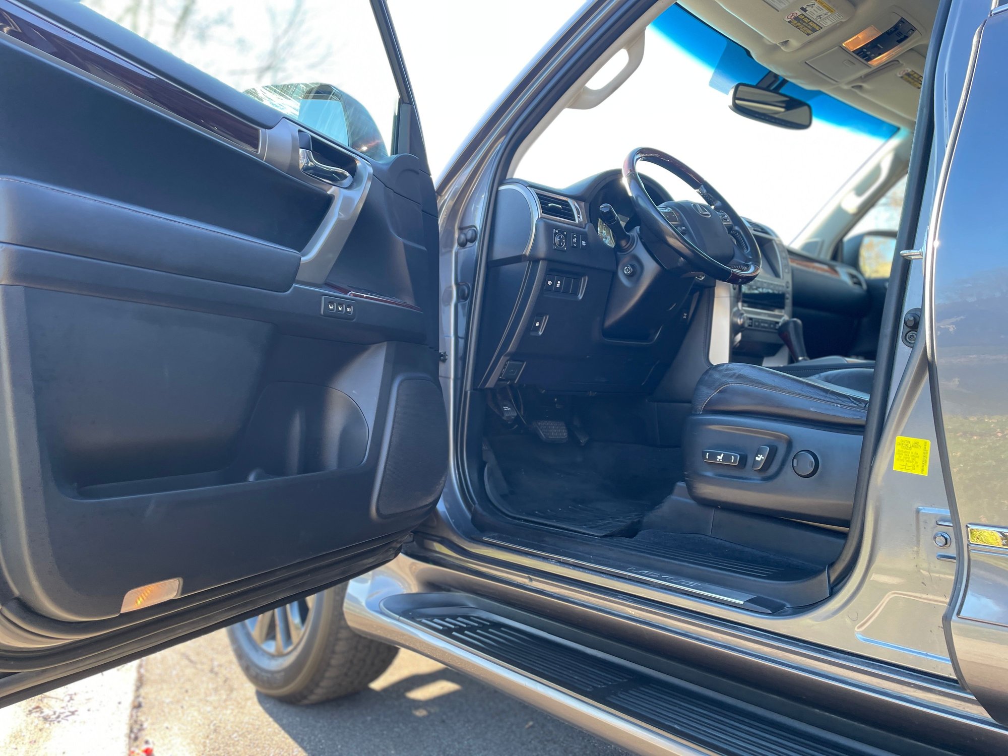 2015 Lexus GX460 - 2015 Lexus GX460 Premium w/ upgrades! - Used - VIN JTJBM7FX5F5511887 - 89,000 Miles - 8 cyl - 4WD - Automatic - SUV - Gray - Commerce Township, MI 48382, United States
