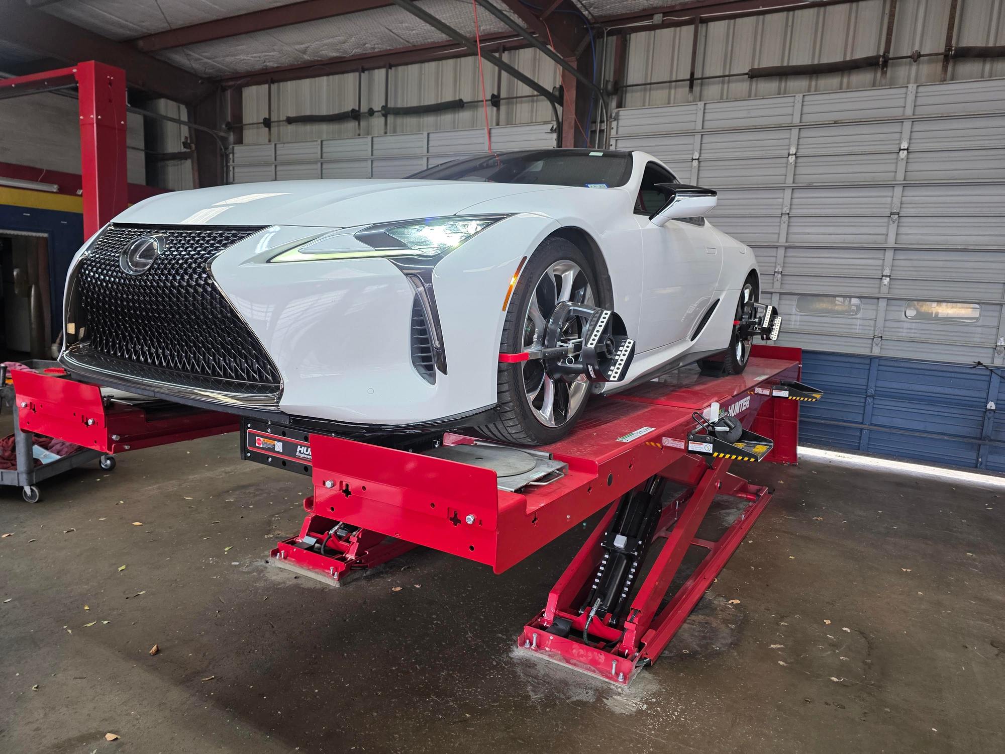 Alignment completed due to the lowering of rear steering rack