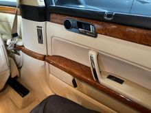 Also has these wood shelves, lends a very special feel to the car 