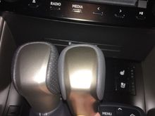 Shift knob comparison IS and RX