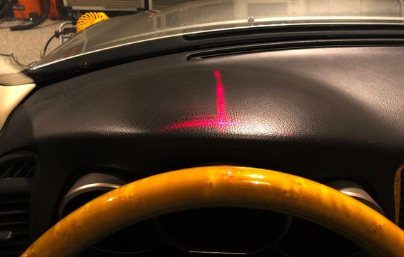 Laser cross lines help getting car in same position