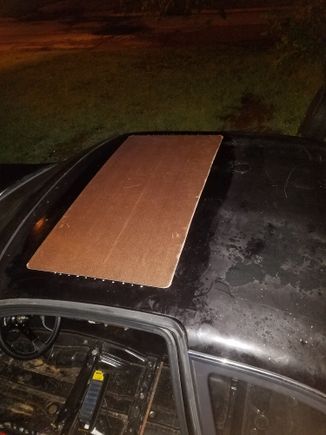 It wobbles at 50+ pretty bad. This is a must if you take the sunroof out. 
