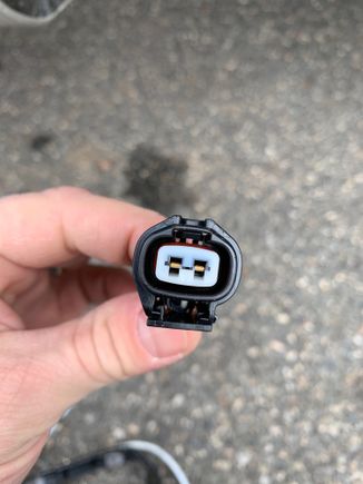 New rear harness connection at left rear sensor