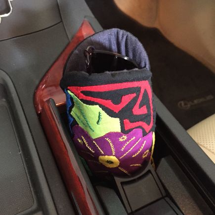 Maui Jim's in Vera Bradley soft case in cup holder. Love the tint.