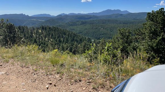 A view to the southeast halfway down the trail.