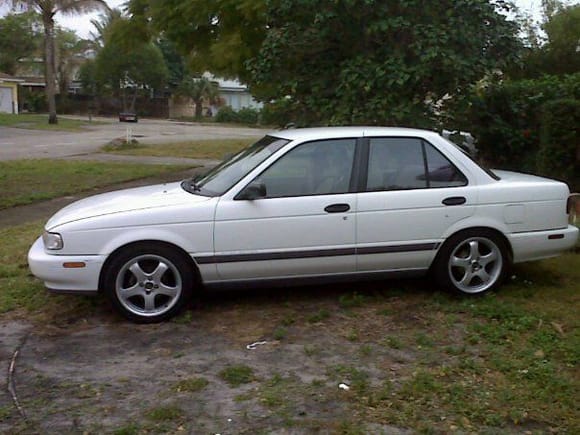 93 Nissan Sentra 4 DR 1.6L, Megan Lowering Springs, 16&quot; Sport Edition wheels, High Compression .40 oversized pistons rebuilt GA16DE, headers.