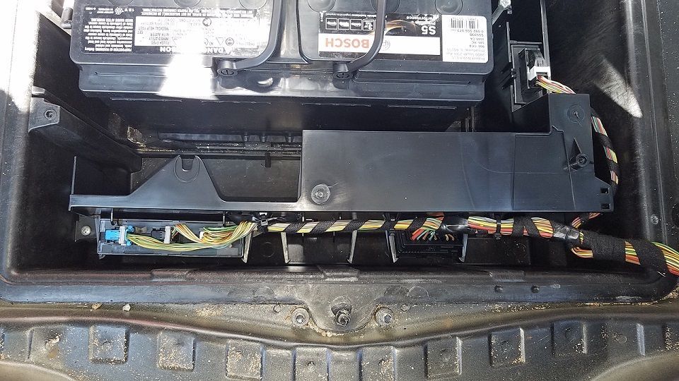 Reinstalled business radio and CD player, but radio doesnt work