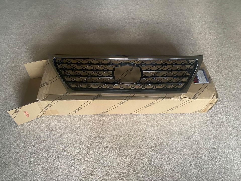 Accessories - Band New Genuine 2010-2012 Lexus LS460 Sport Edition grill - New - 2010 to 2012 Lexus LS460 - Duluth, GA 30097, United States