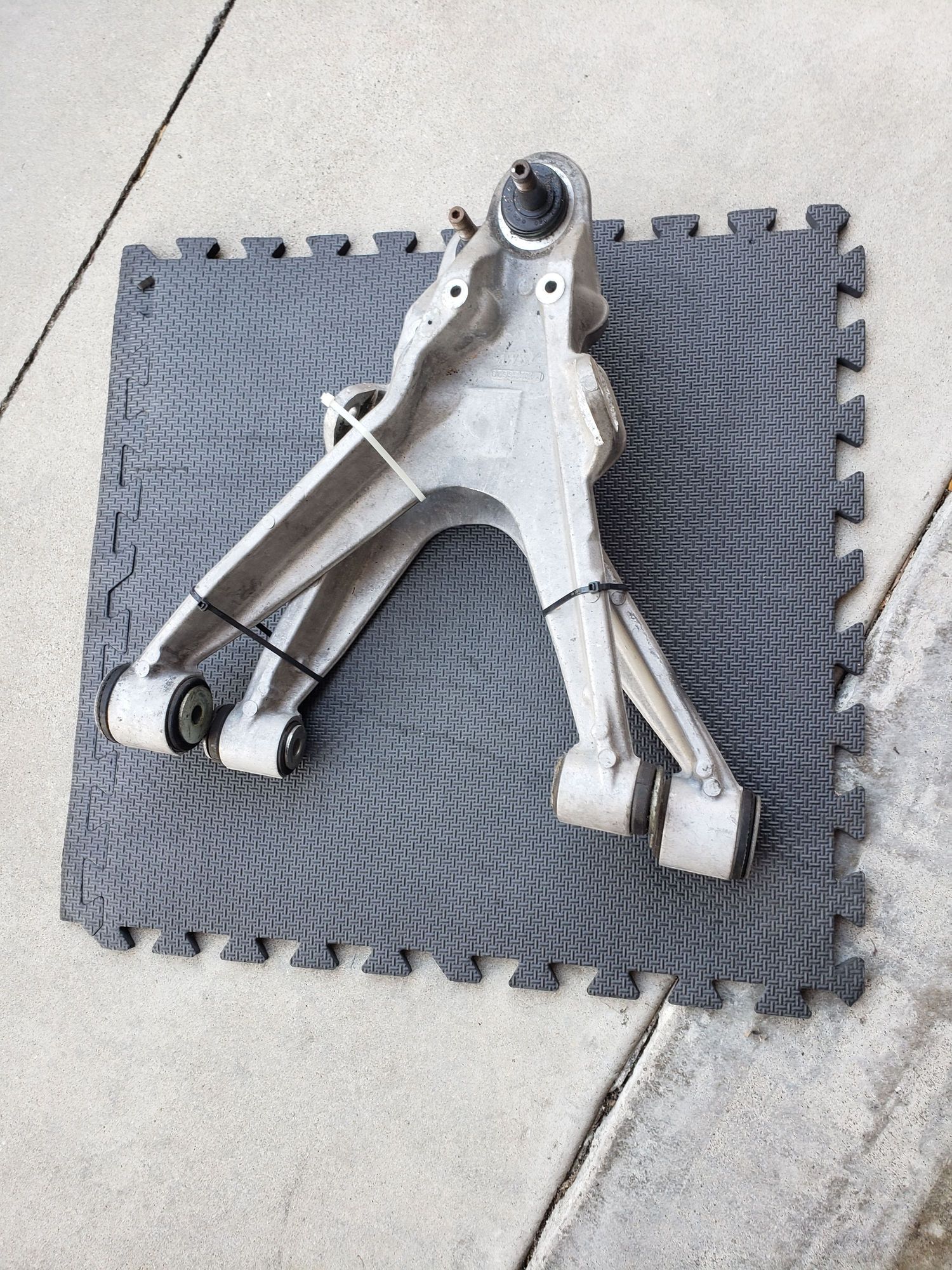 FS (For Sale) C5 Front Control Arms All 4 Stock Low Mi CorvetteForum