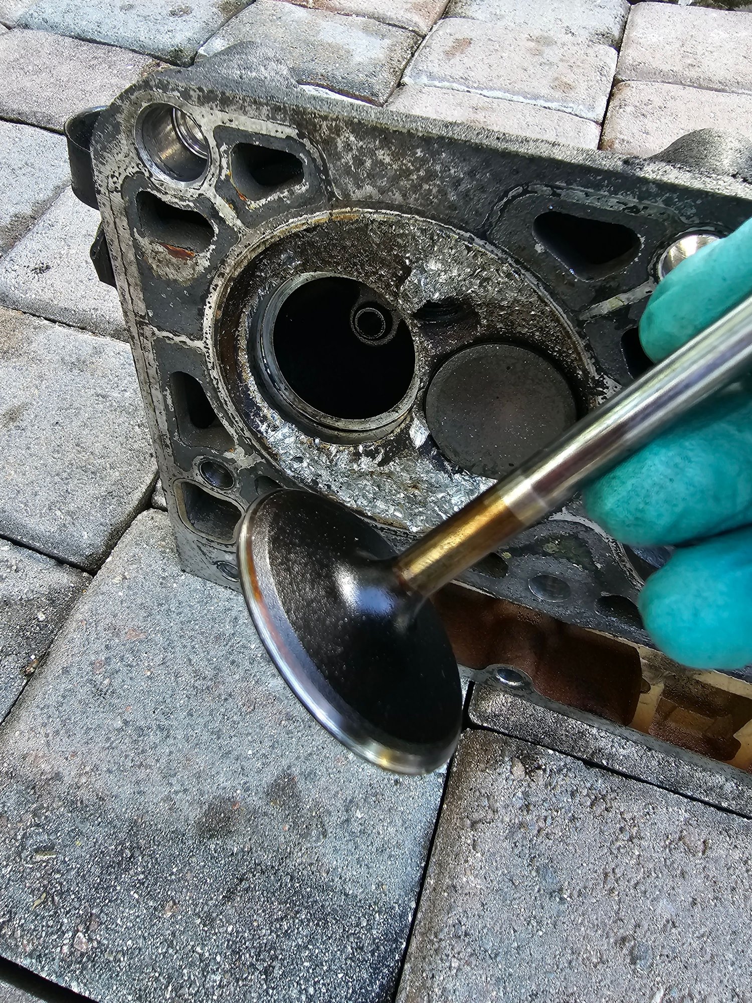 Dropped valve seat. Hole in piston. CorvetteForum Chevrolet