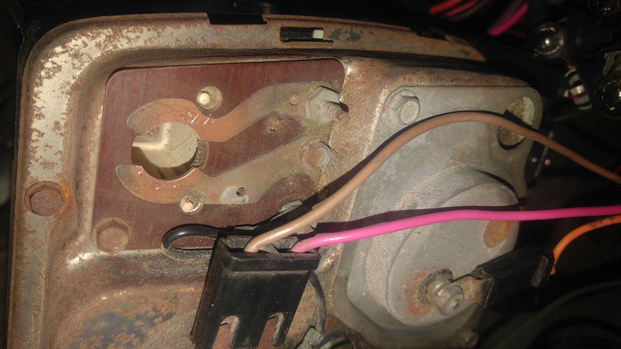 Help seat belt warning connector '70for - CorvetteForum - Chevrolet