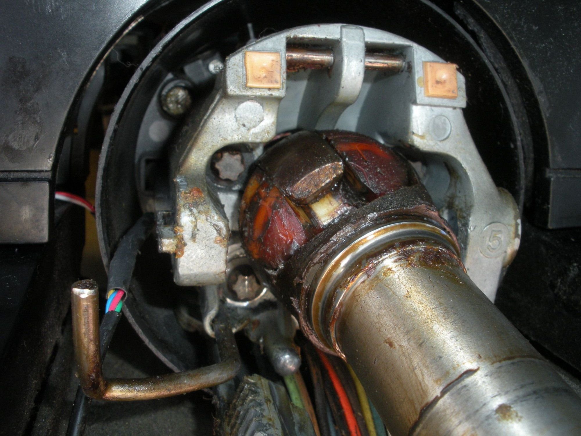 best lubricant for steering column How to Stop a Divan Bed from Squeaking main image 1