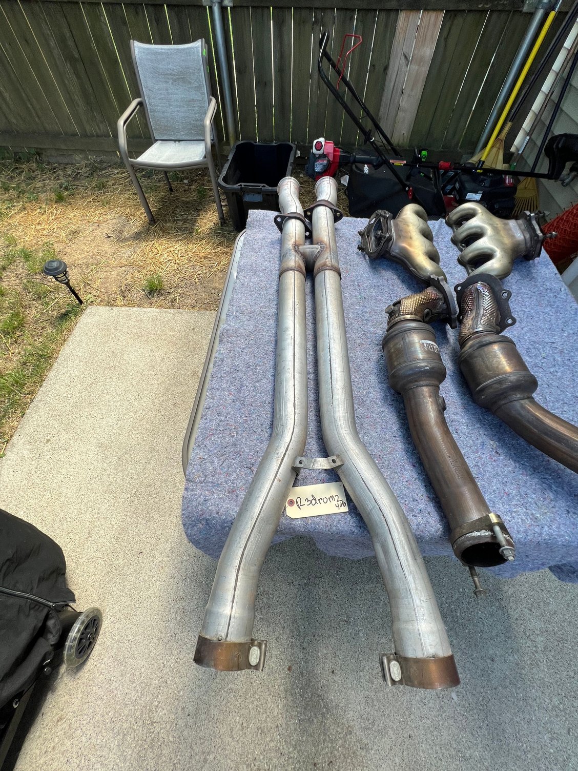 FS (For Sale) C6Z OEM exhaust manifolds, catalytic converters and mid