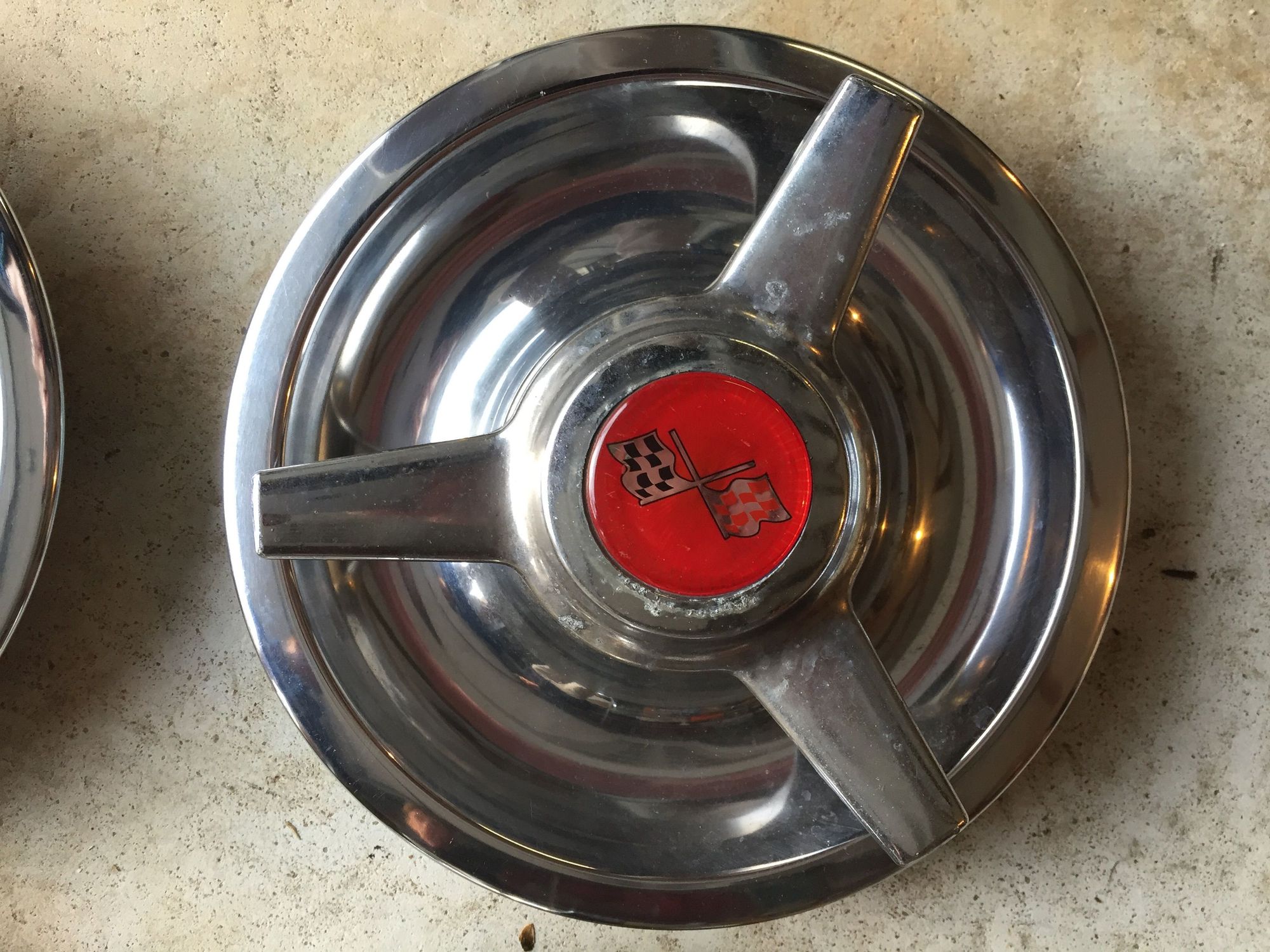 Set of 4 rally wheel spinner center caps 60 includes shipping