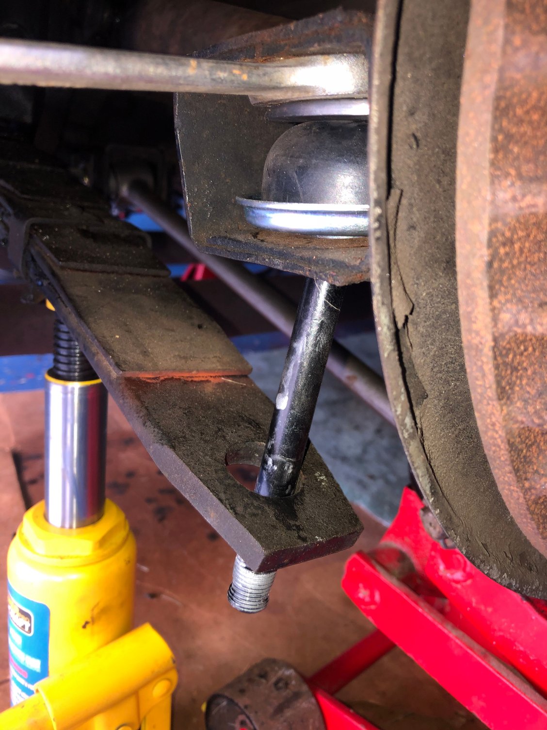 C2 Rear Leaf Spring Misaligned???? CorvetteForum Chevrolet Corvette