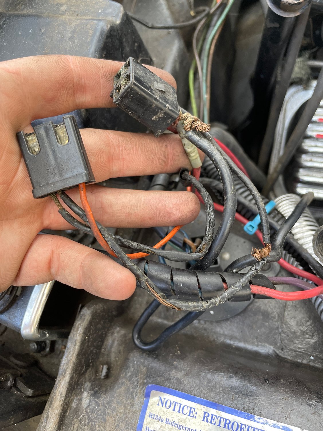 The guy before me loved electrical tape and upon removing it I see this mess of copper�