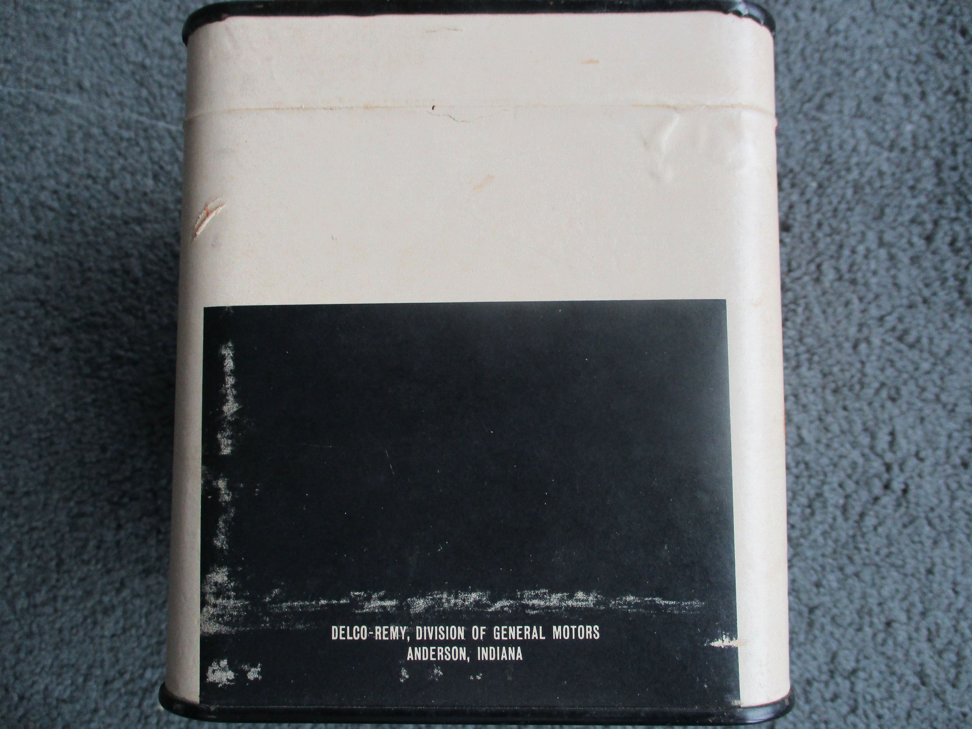 FS (For Sale) Nos factory sealed d324/1941551 no 'r' distributor cap