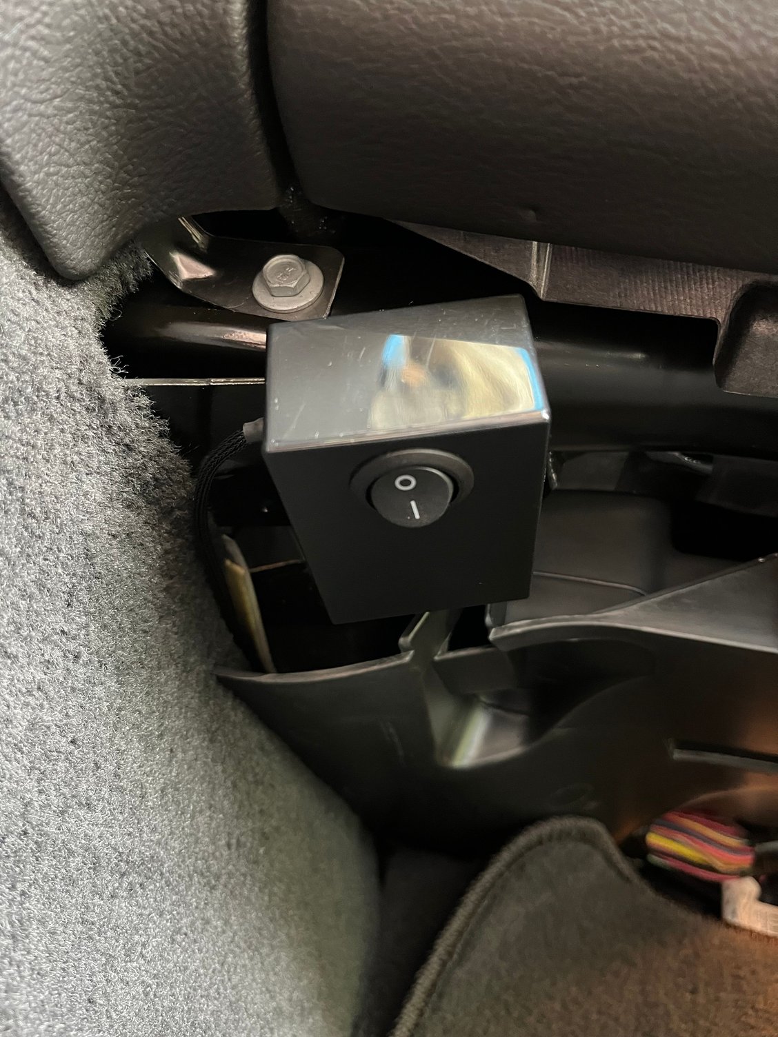 05-13 Corvette C6 Console Flip Out Ashtray With Heated Seat Switches