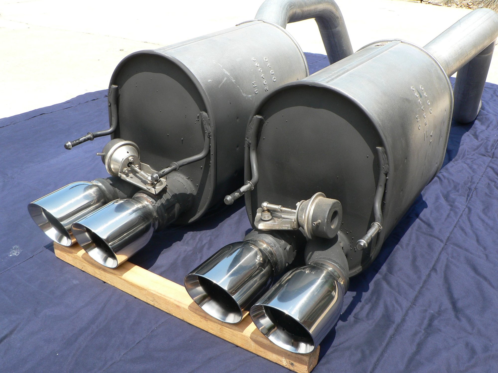 FS (For Sale) 2011 ZR1 Mufflers CorvetteForum Chevrolet Corvette