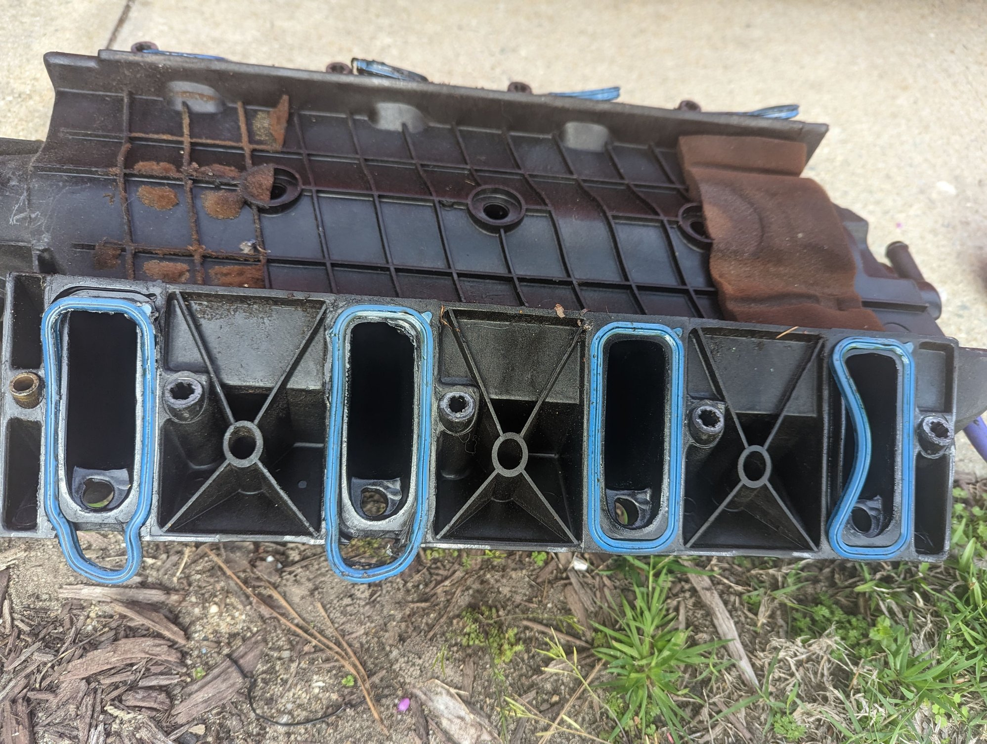 Intake manifold cracked CorvetteForum Chevrolet Corvette Forum