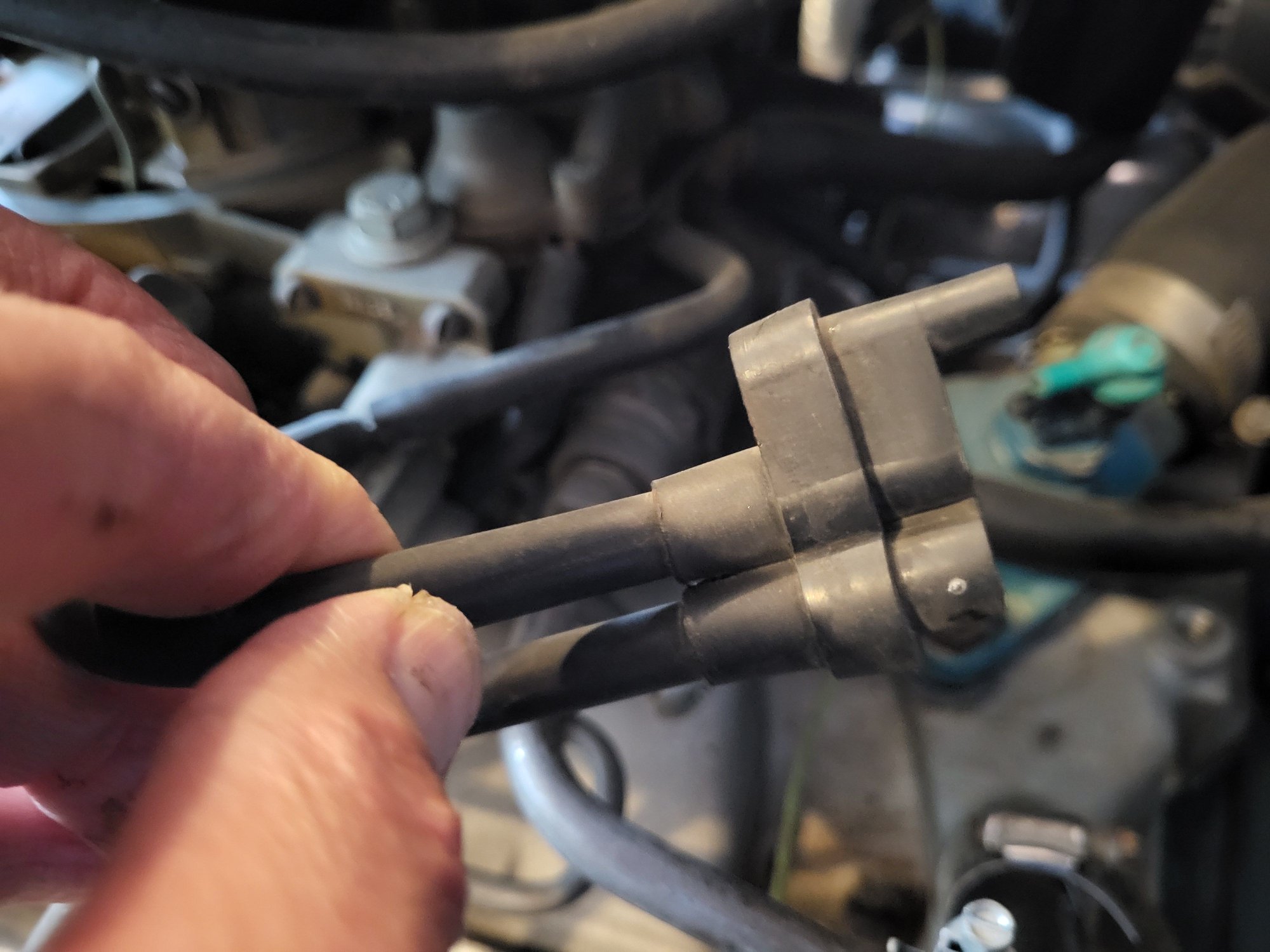 79 L48 Vacuum hoses for carb to distributor? CorvetteForum