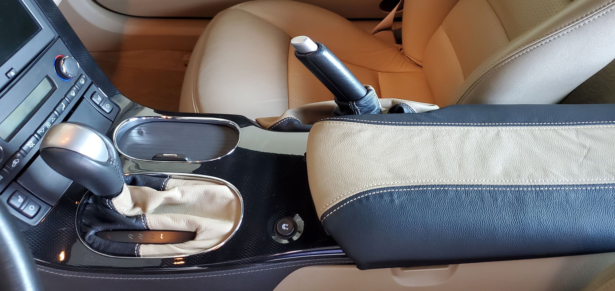 FS (For Sale) C6 twotone leather Console Cover Shifter and Parking