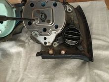 No cushions on the Speedo / Tach Heads 