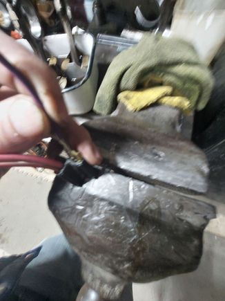 Align the tang with the square channel in the connector and push in. It will then lock in place.