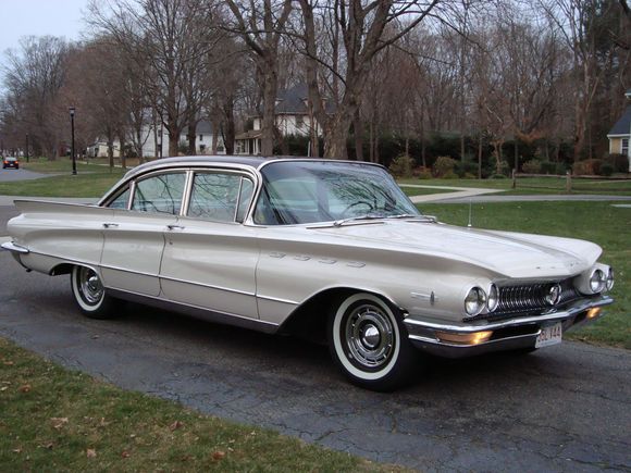 Large automobile