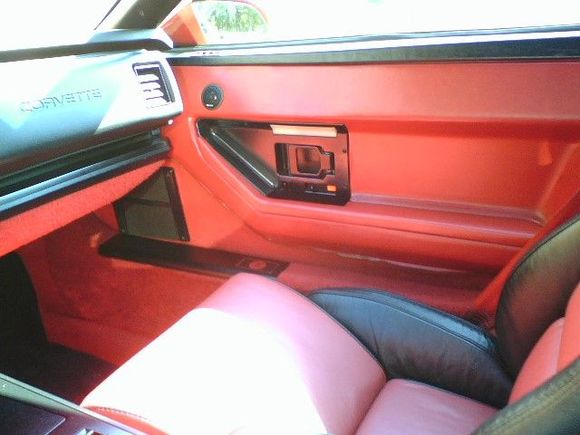 6.5" MB Quart 2-way component mid-range speakers with custom installed tweaters powered by an Alpine amp (100W RMSx2)