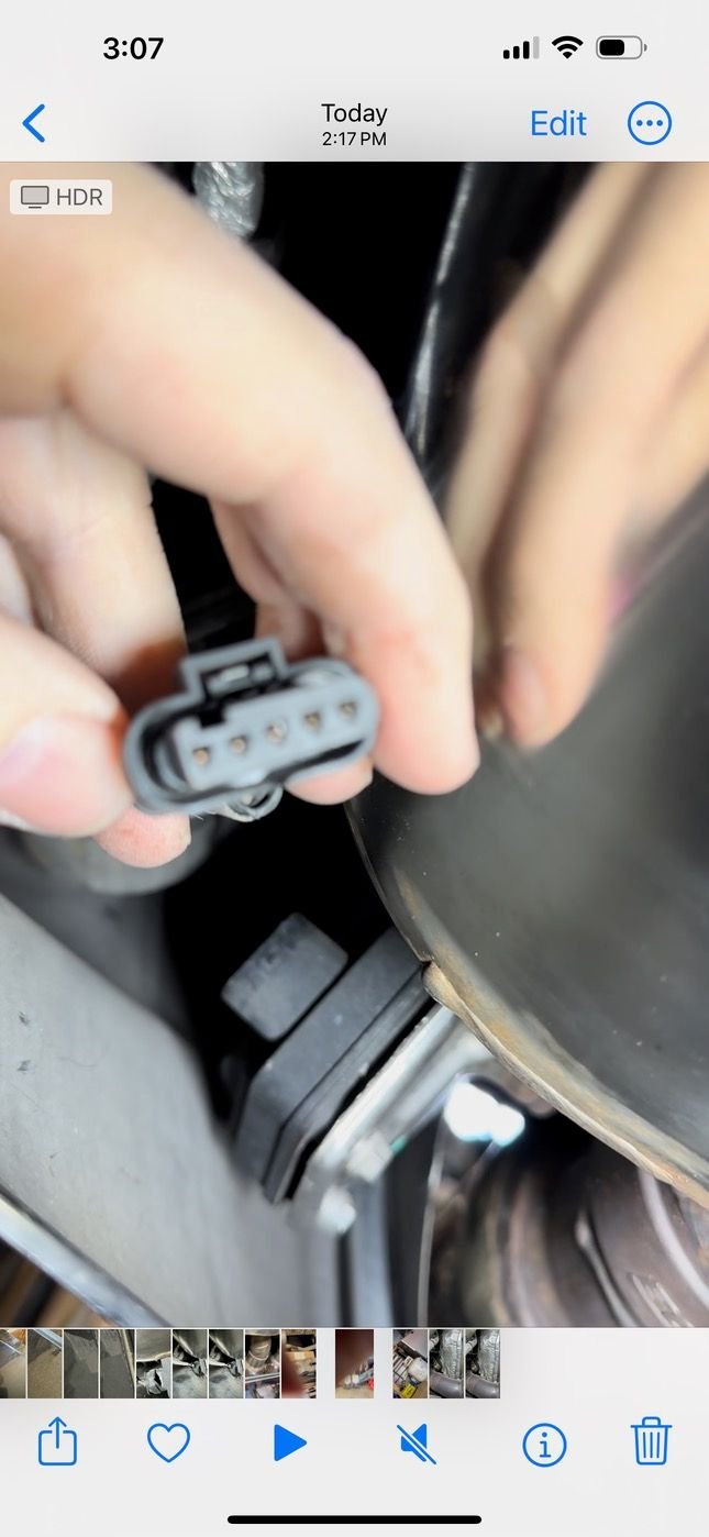 Need to replace this connector / pigtail. 