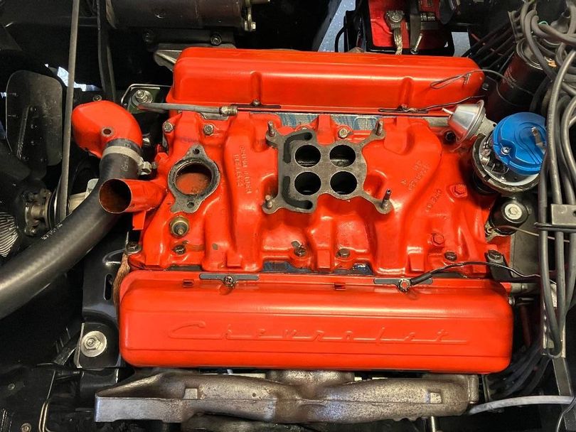 Single carburetor and cooling circuit disassembly