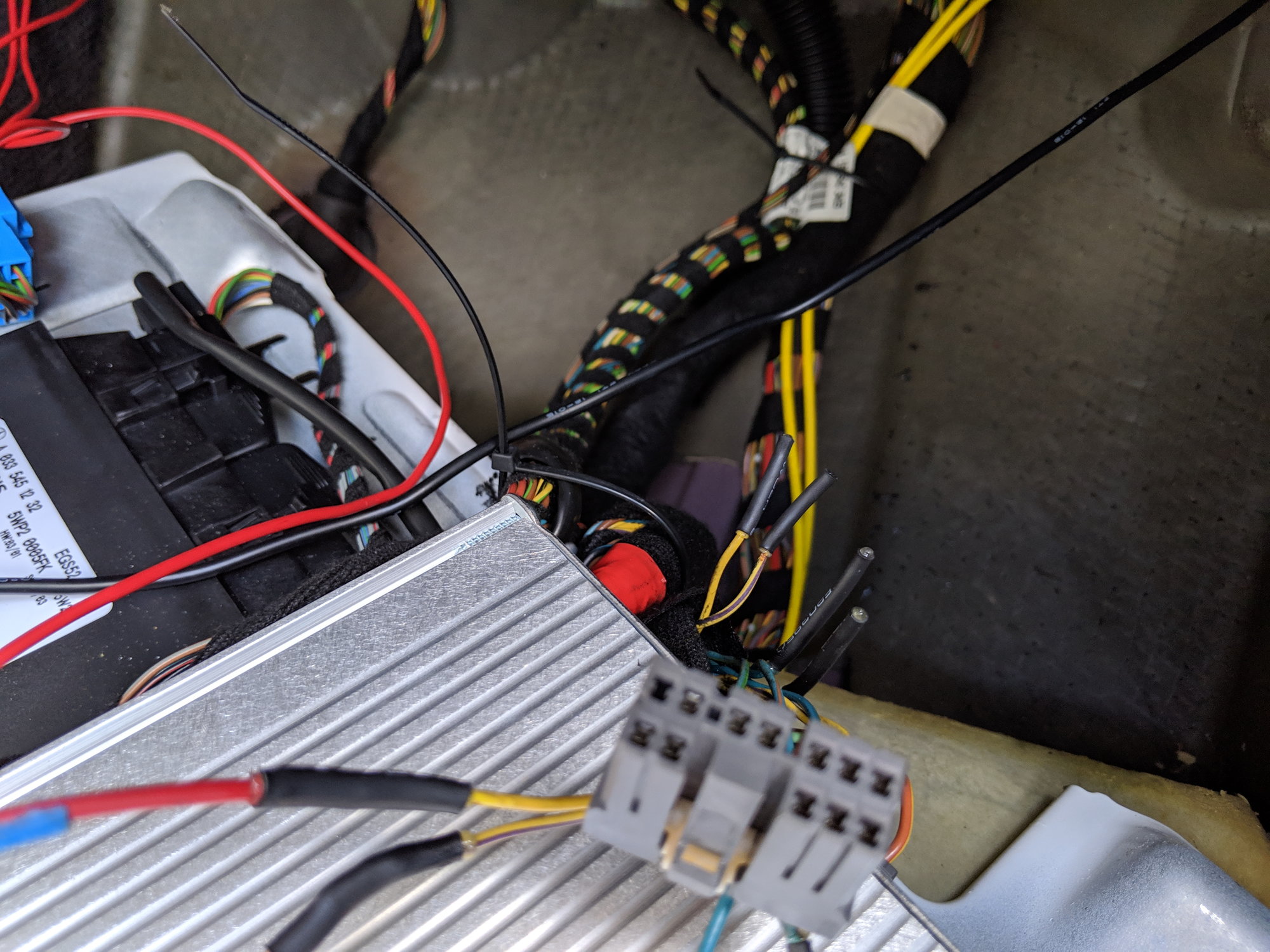 OEM radio wiring to Kenwood - CrossfireForum - The Chrysler Crossfire