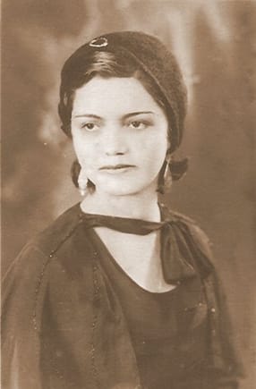 Tia Virginia 1930 ssepia