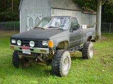 My Old Yota... God I miss that truck, 22R, 5-speed, Cam, Header, Weber Carb, and 5.29's... God I miss that truck...