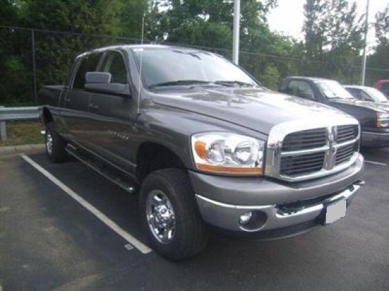 06 3500 mega cab 4x4