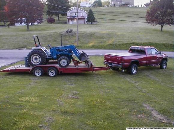 25875Towing Tractor