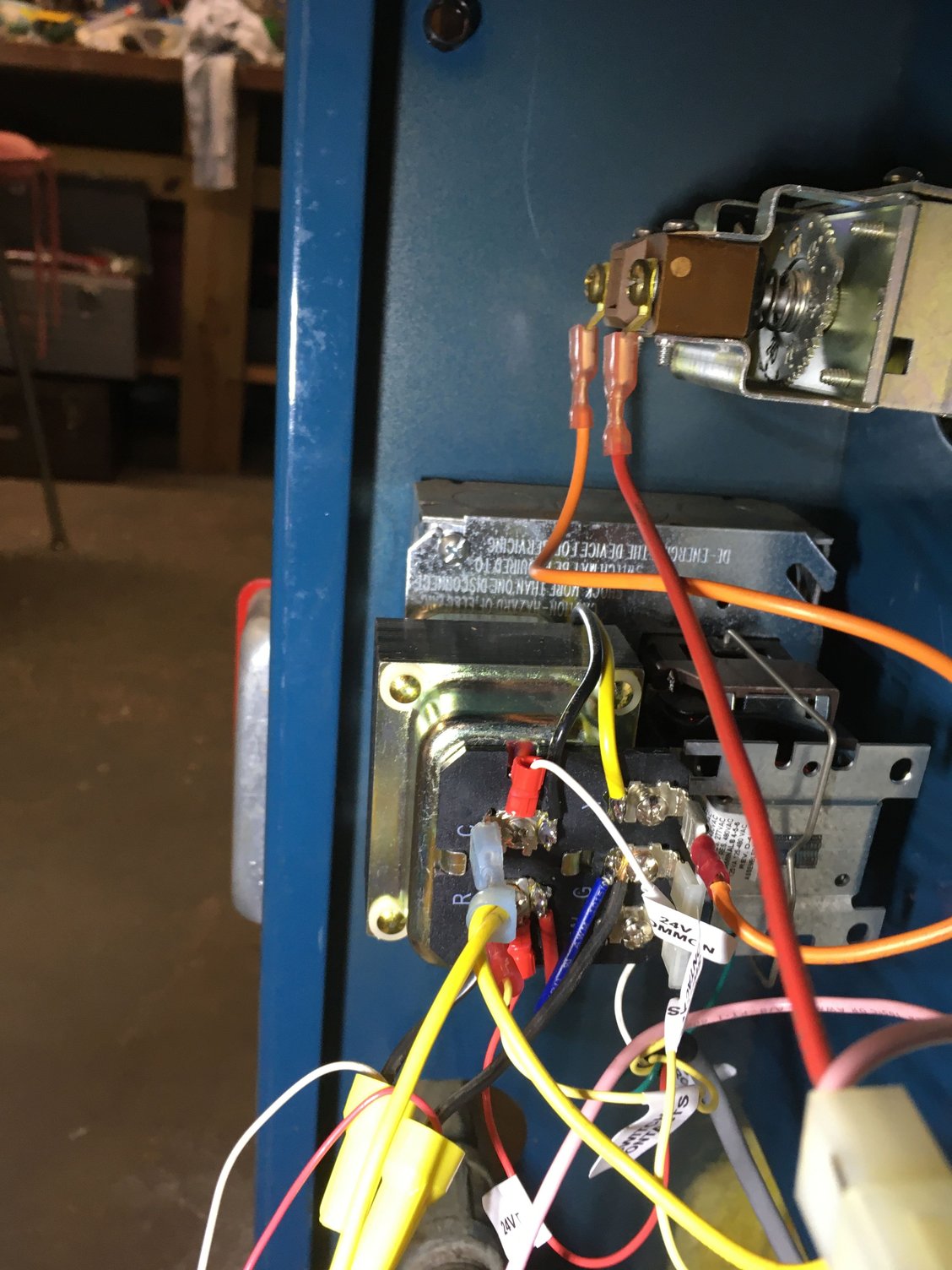 Honeywell R8285D Control Center wired correctly